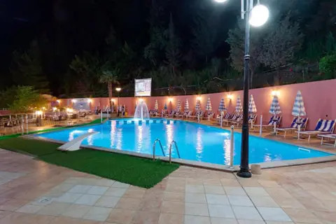 Hotel New York in Vlora — foto 9