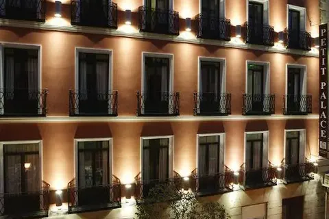 Hotel Petit Palace Tres Cruces foto 20