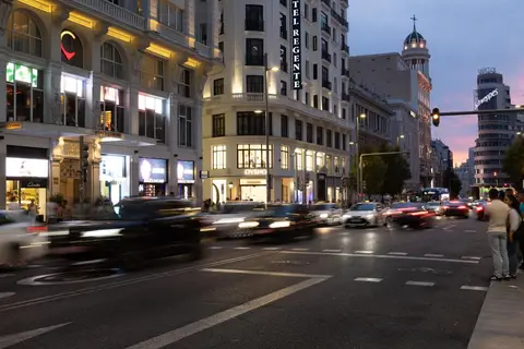 Avenida Gran Vía in Madrid — foto 26