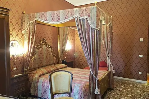 Casa Pisani Canal in Venetië