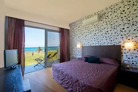Natura Beach Hotel & Villas in Πόλις Χρυσοχούς — foto 4