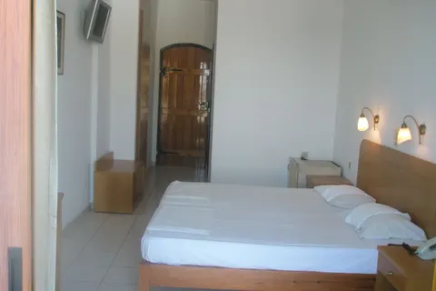 Adonis Hotel in Agia Galini — foto 5