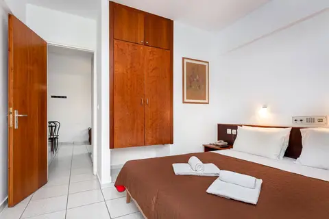 Bellos Hotel Apartments in Chersonissos — foto 23