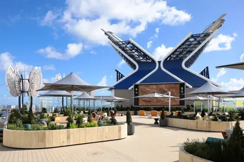 11 dg cruise Oost Mid Zee Celebrity Ascent in Bar, foto 4