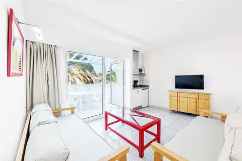 Apartamentos LIVVO Koala Garden in Las Palmas de Gran Canaria — foto 21