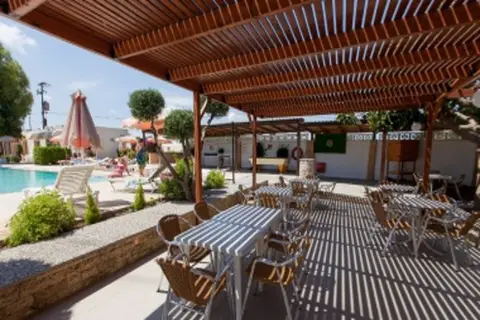 Meliton Hotel in Θεολόγος — foto 6