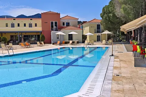 Theofilos Superior in Πέτρα