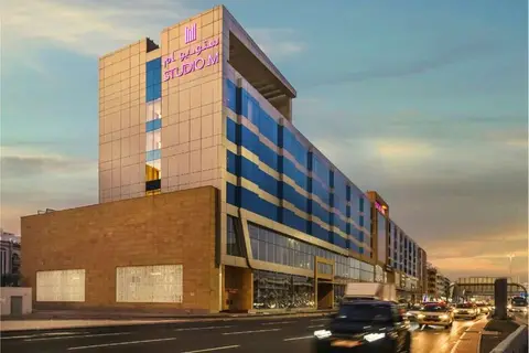 Studio M Arabian Plaza in Dubai — foto 10