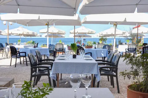 Poseidon in Δήμος Αλίμου — foto 22