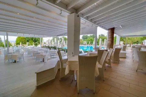 Olympian Bay Grand Resort in Athene — foto 8
