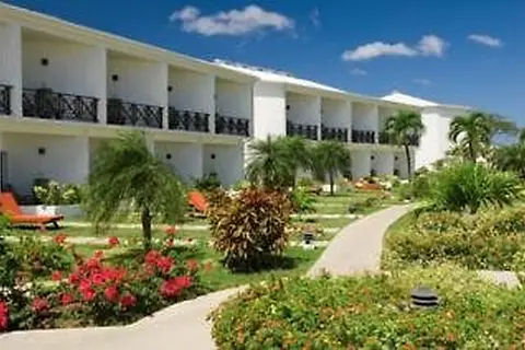 Coyaba Beach Resort in Saint George's — foto 3