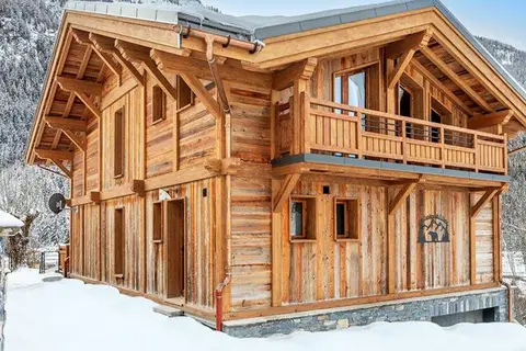 Chalet La Tanière de l'Ours in Peisey-Nancroix