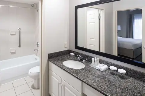 Homewood Suites Miami Airport Blue Lagoon in Miami — foto 6