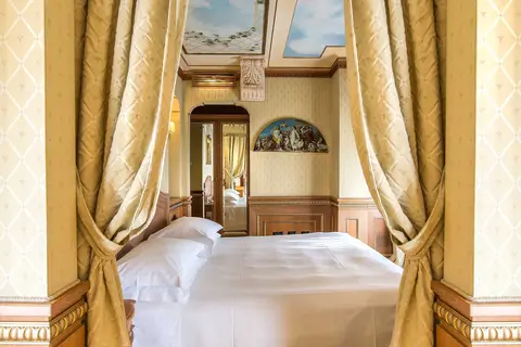 River Palace in Rome — foto 25
