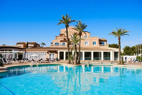 Aparthotel Ciudad Laurel in Cala Bona