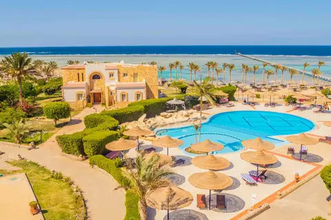 Blend Elphistone Resort in Sea Secrets Divers