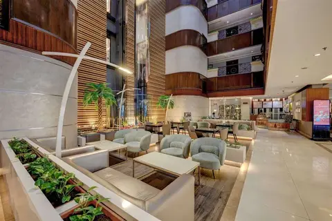 Howard Johnson Plaza By Wyndham Dubai in ديرة — foto 11
