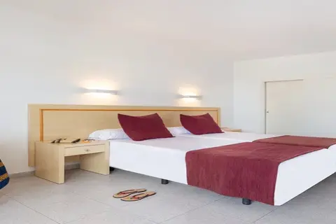 Hotel Vibra Riviera in Sant Josep de sa Talaia — foto 26