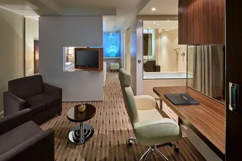 Hotel Park Inn by Radisson Berlin Alexanderplatz in Berlijn — foto 23
