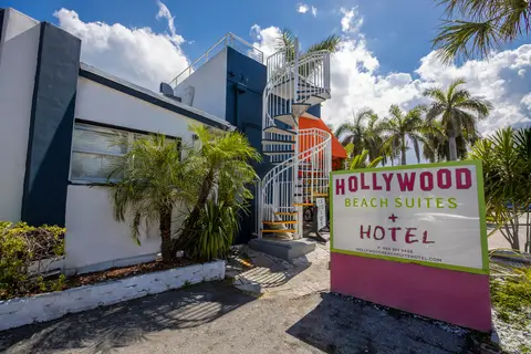 Hollywood Beach Suites Hotel in Hollywood
