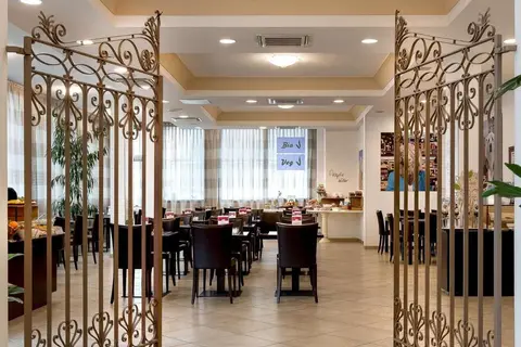 Hotel Sovrana in Rimini, foto 5