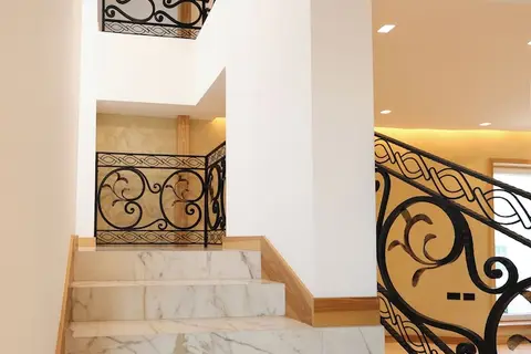 Grand White City Hotel in Berat — foto 26