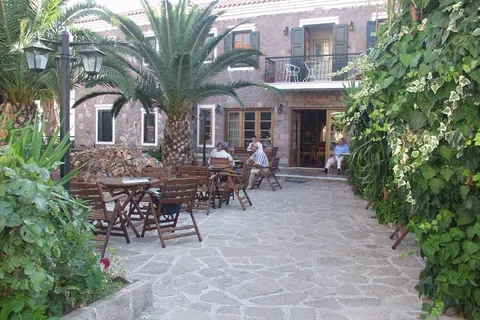Adonis Aparthotel in Molyvos
