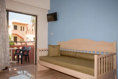 Ekavi Apartments in Agia Marina — foto 29