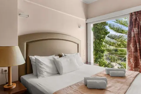 Calamos Beach Hotel in Άγιοι Απόστολοι — foto 6