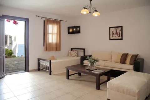 Yalis in Βότση
