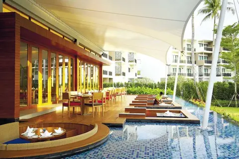 Holiday Inn Resort Phuket Mai Khao Beach in ศรีสุนทร — foto 7