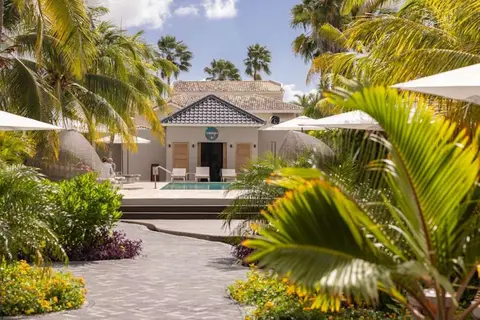 Dolphin Suites Hotel in Willemstad — foto 10