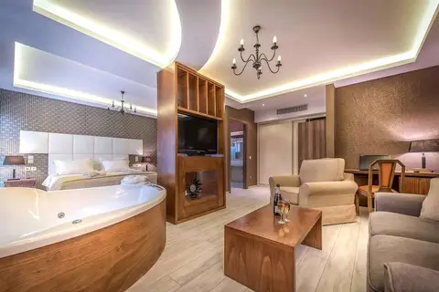 Elegance Luxury Executive Suites in Tragaki, foto 15