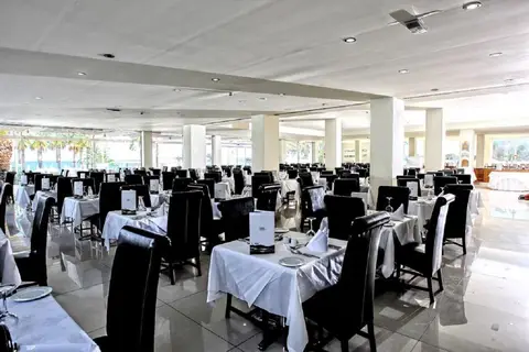 Constantinos The Great Beach Hotel in Παραλίμνι — foto 21