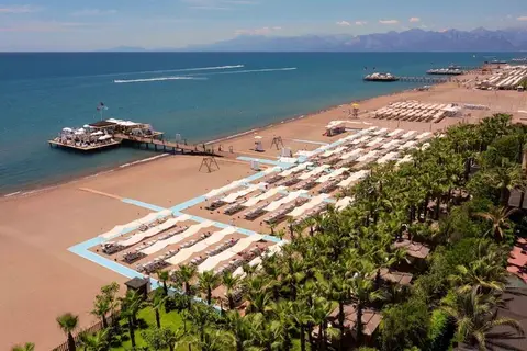 Delphin Palace in Aksu — foto 3