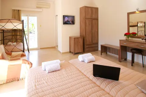 Hotel Yannis Corfu in Ypsos — foto 9