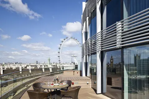Hotel Park Plaza Westminster Bridge London in Londen