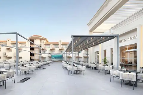 The V Luxury Resort Sahl Hasheesh in The V Luxury Resort Sahl Hasheesh — foto 17