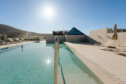 Reveron Plaza in Arona
