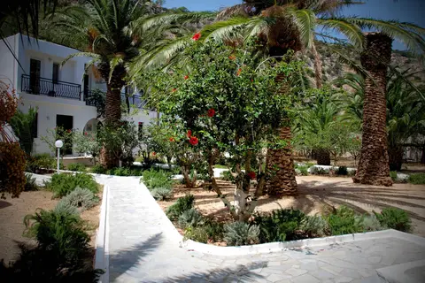 Avra Beach in Σαρακίνικο — foto 6