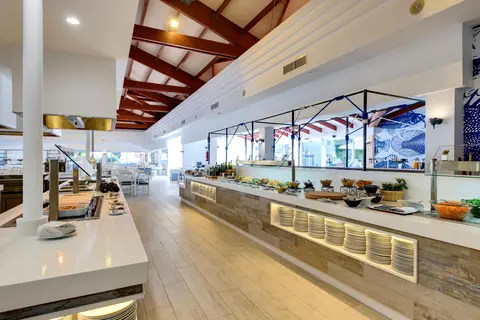 Green Garden Aparthotel in Cala Agulla — foto 17