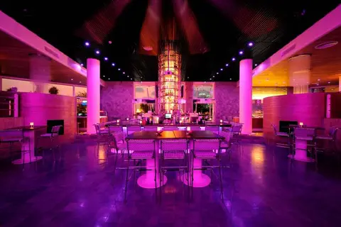 InterContinental Abu Dhabi in أبوظبي — foto 11