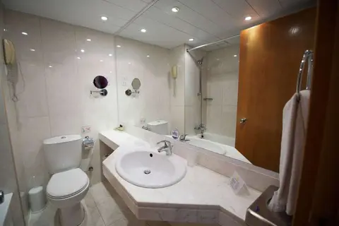 Adams Beach Hotel in Adams Beach Hotel Deluxe Wing, foto 20