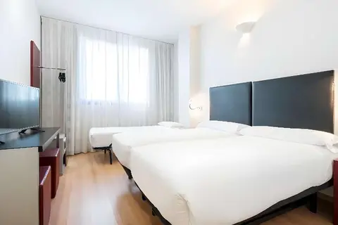 Hotel ILUNION Aqua 3 in Valencia — foto 2