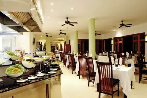 DoubleTree Resort & Spa by Hilton Hotel Seych in Anse Forbans — foto 28