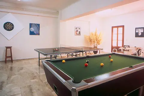 Kamari Hotel in Πλατύς Γιαλός — foto 16