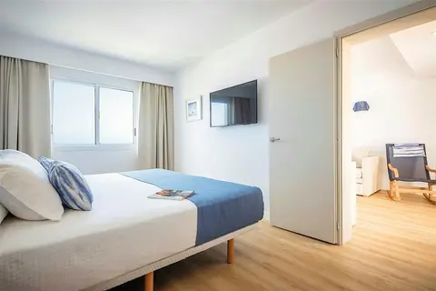 Blau Punta Reina in Cala Mandia — foto 4