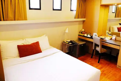 Alt Hotel Nana by UHG in Bangkok — foto 4