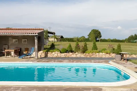 Camping La Maison Bornat in Versaugues — foto 2