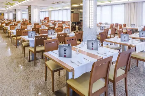 Hotel Oasis Park in Lloret de Mar — foto 9